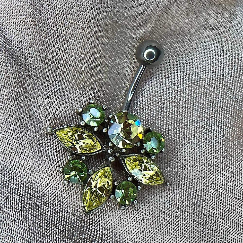 Belly button ring